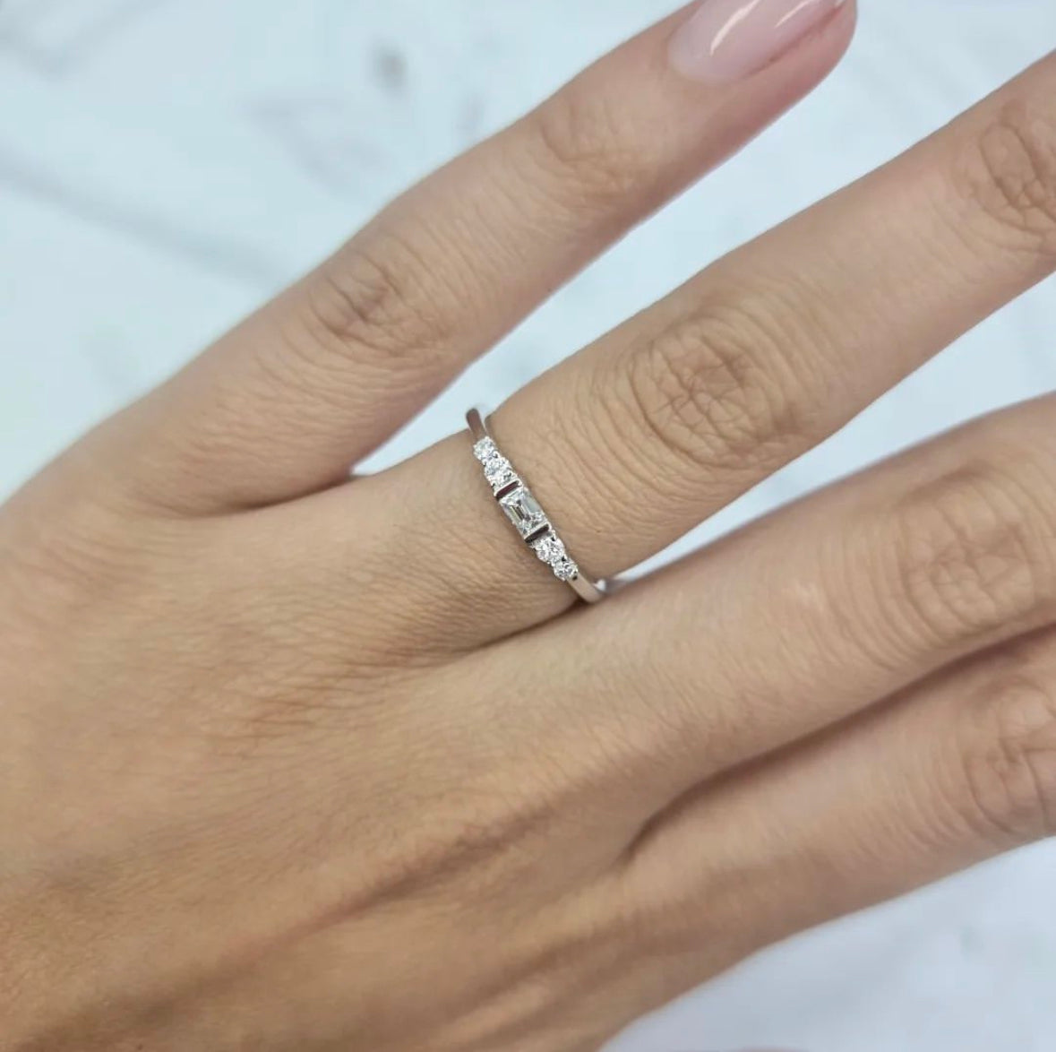 Baguette Brilliant Diamond Ring